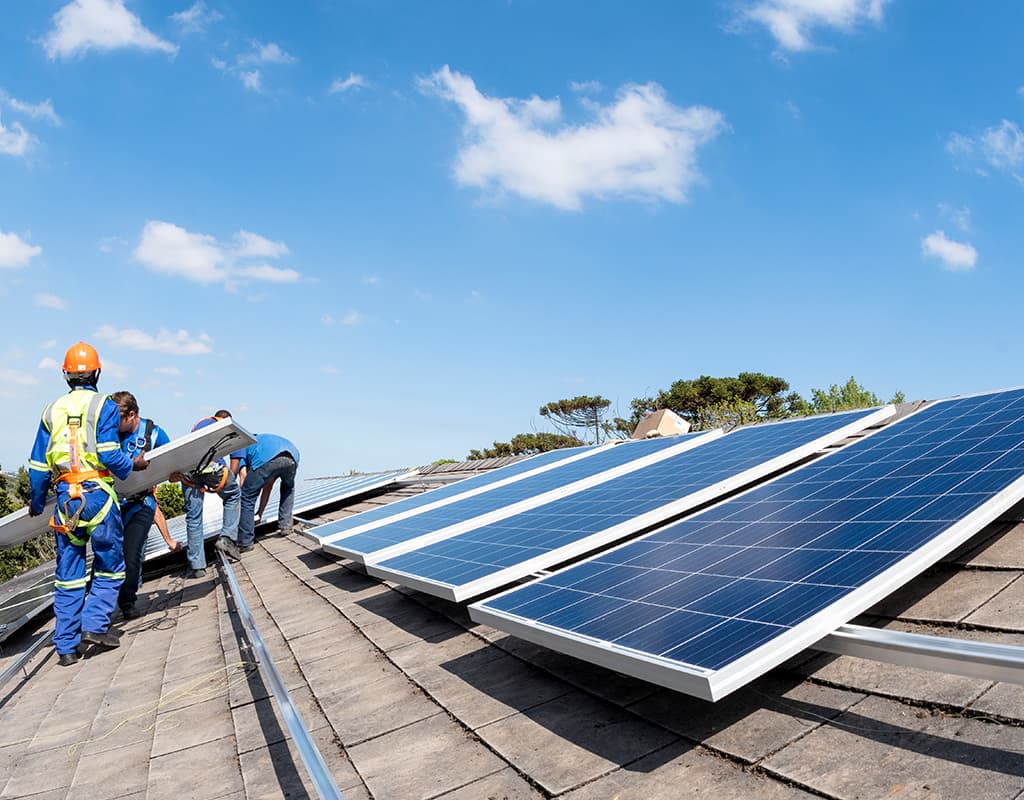 assets.bxb.media/ppc-landing-pages/solar-energy/solar-energy-1-mobile.jpg